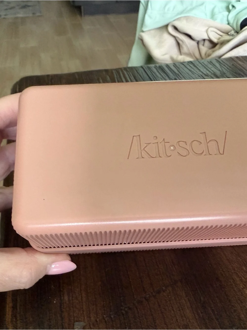Kitsch Mauve-Pink Travel Case